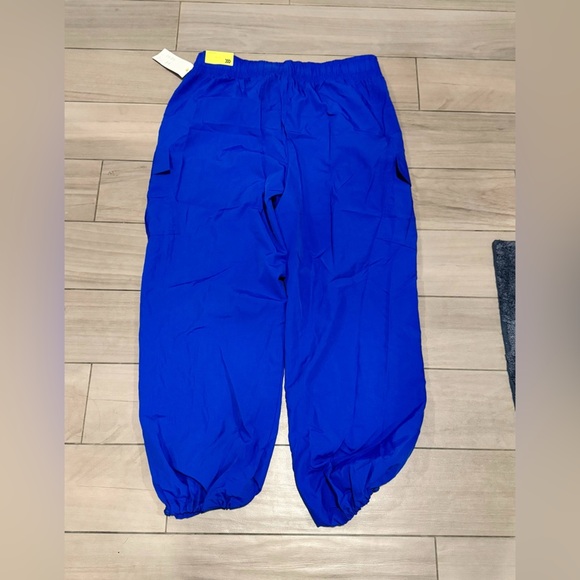 All in motion scrub like Blue Cargo Pants LARGE - Picture 2 of 5